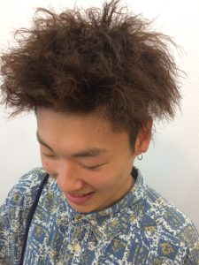 GUEST ハードなパーマもやります〜