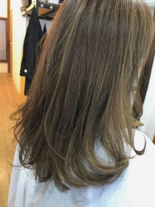 髪色、明るくしたくなる時期ですよね～