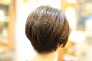 ショートヘアを柔らかく見せるためのパーマ