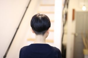 ”ヘアスタイルに年齢なんて関係ない”派です。マッシュショートな大人ヘア。