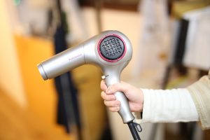 髪の毛の為にってことで考えたら、寒いのもアリなのかも・・・