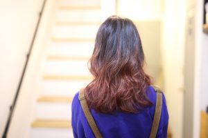 実はこんなカラーも好きなんです！グラデーションカラーで毛先ピンク！！