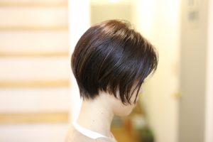 春らしく、軽やかなショート！大人女子には丸くないショートもおすすめです～