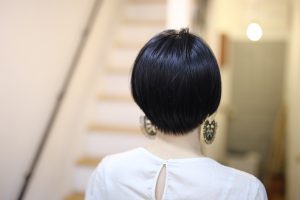 伸ばしてくと思ったら・・・　ばっさりスッキリ！ショートヘアに～