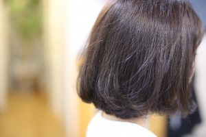 暗いけど明るく見えるカラーが人気です～