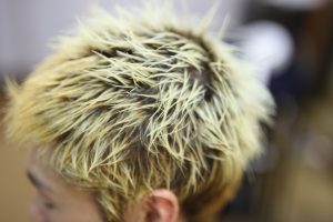 夏はテンションも上がるし、ヤンチャなヘアスタイルも良いですよね～