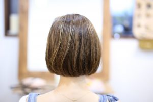 バッサリBOBにカット！！ハイライトの立体感が効きます～