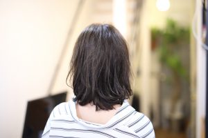 なんだかんだで人気のカラーは”透明感”！