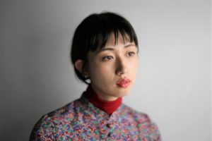 梅雨や夏の時期の　”結べた方が良い派”　と　”スッキリ短く派”　。