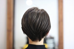 クセ毛のショート、大好きです！　白髪染めとの相性抜群ハイライト◎