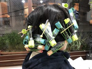 パーマをかけた時、右側のパーマの方が取れやすい問題！