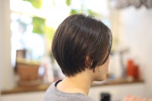 ”令和””初blog！　直毛のお客様をカットで丸く、やわらかなショートヘアに◎