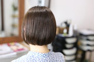 ざっくりハーフアップにできるからＢＯＢも人気です。