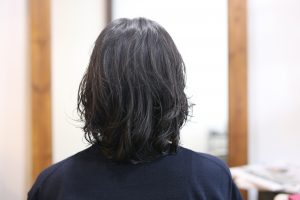 ギリギリ結べる長さはＫＥＥＰ！レイヤーとデジタルパーマで大人ミディアム◎