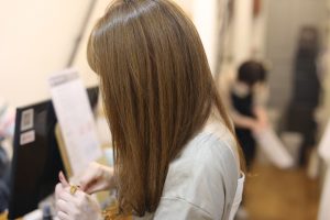 春のイメチェン。長さは変えなくてもダブルカラーで一気にチェンジ◎