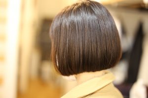 BOBやストレートヘアにオススメ！ツヤが出てしまうクイックトリートメント◎