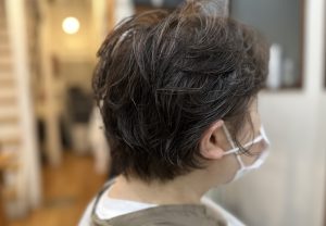 パラパラとある白髪を白髪染めを使わないでカラーしました◎画像